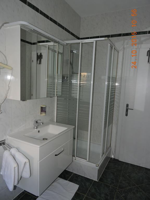 Gaestehaus Haagen Bad Waltersdorf Phòng bức ảnh