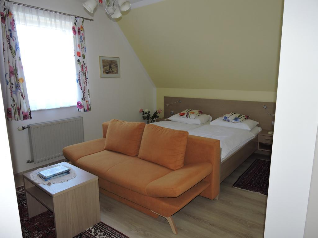 Gaestehaus Haagen Bad Waltersdorf Ngoại thất bức ảnh