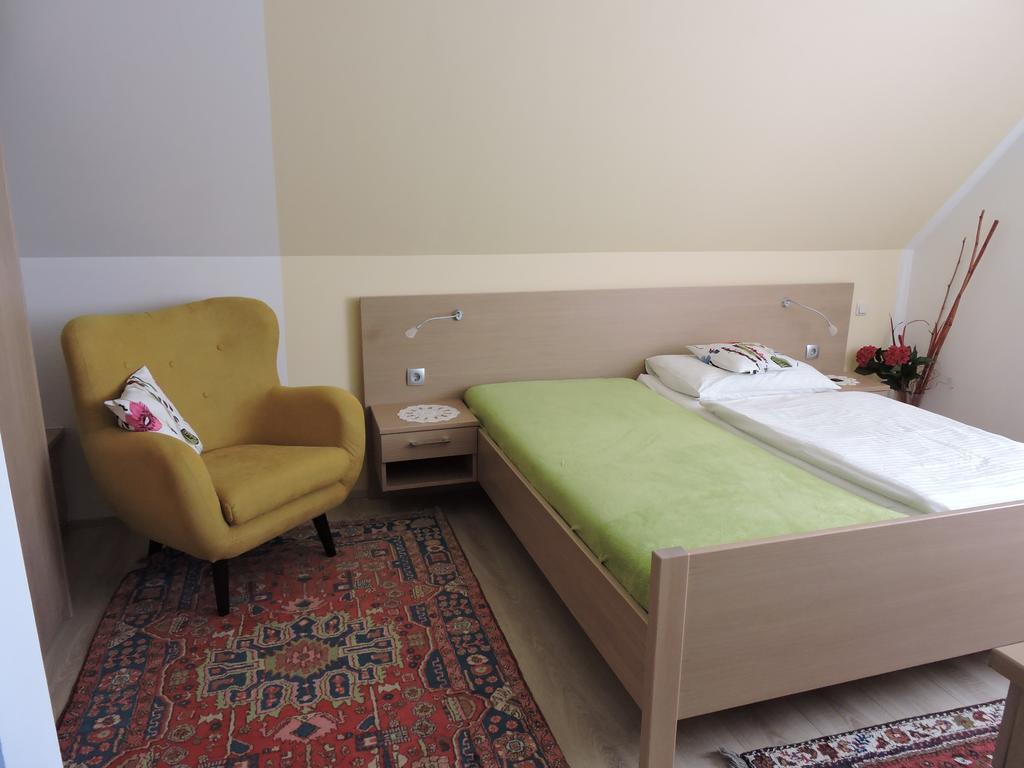 Gaestehaus Haagen Bad Waltersdorf Ngoại thất bức ảnh