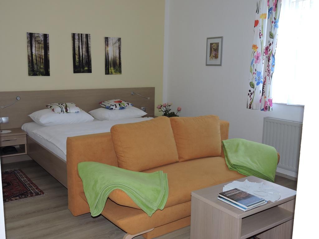 Gaestehaus Haagen Bad Waltersdorf Ngoại thất bức ảnh